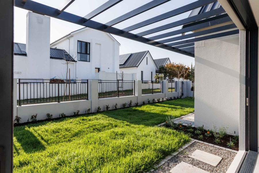 To Let 4 Bedroom Property for Rent in Val De Vie Estate Western Cape